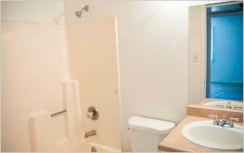Pacifica Manor in Yuma, AZ - Building Photo - Building Photo