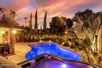 5956 E Phelps Rd in Scottsdale, AZ - Foto de edificio - Building Photo