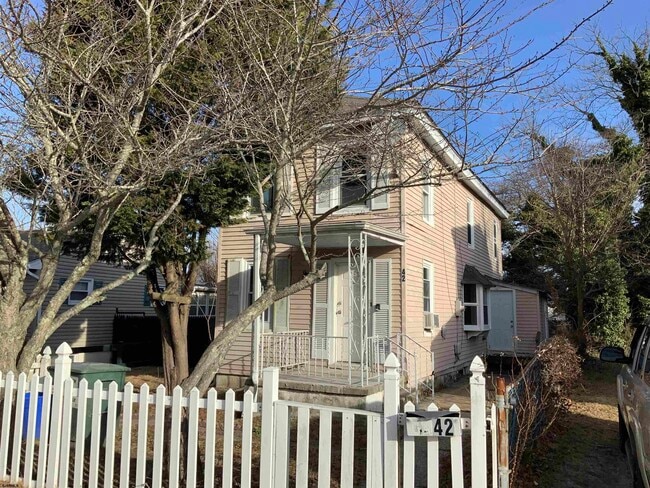 property at 42 E Greenfield Ave