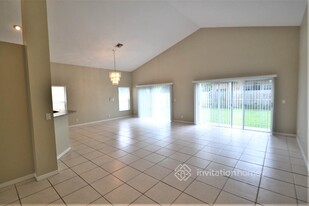 7697 Hoffy Cir in Lake Worth, FL - Building Photo - Building Photo