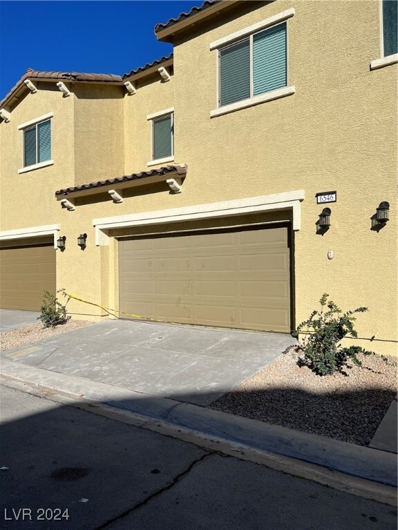 6546 Silver Estates St in North Las Vegas, NV - Foto de edificio - Building Photo