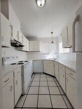 1784 Dax Ct in Tallahassee, FL - Foto de edificio - Building Photo