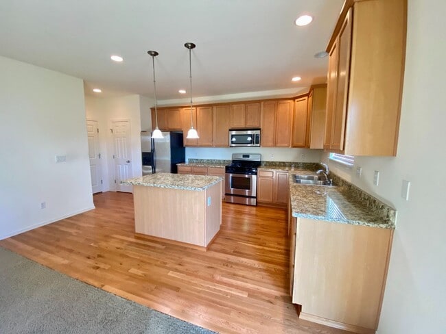 Next to Marysville Getchell High School in Marysville, WA - Building Photo - Building Photo