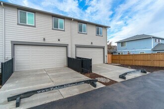 2530 NE Purcell Blvd in Bend, OR - Building Photo - Building Photo