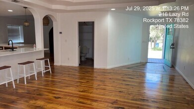 216A Lazy Rd in Rockport, TX - Building Photo - Building Photo