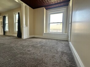 565 Thompson St in Elmira, NY - Building Photo - Building Photo