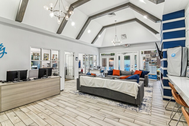 Society 865 in Knoxville, TN - Building Photo - Building Photo