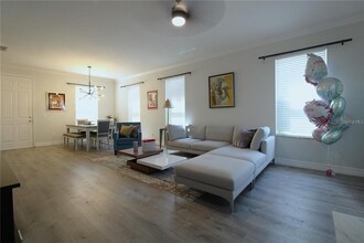 1804 E Marks St in Orlando, FL - Building Photo - Building Photo