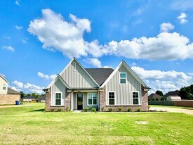 5295 Aylesbury Ln in Olive Branch, MS - Building Photo