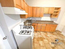 2515 N Natrona St in Philadelphia, PA - Building Photo