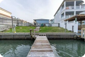 14898 Granada Dr, Unit 4 in Corpus Christi, TX - Building Photo - Building Photo