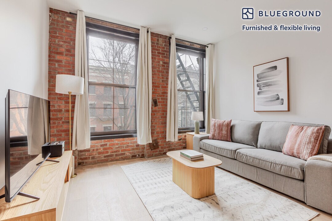 10 St Marks Pl, Unit FL4-ID1765 in New York, NY - Building Photo