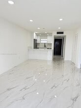 7101 Byron Ave in Miami Beach, FL - Building Photo - Building Photo