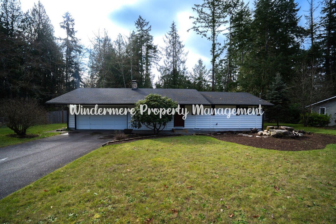 4712 71st St Ct NW in Gig Harbor, WA - Foto de edificio