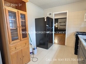 1407 25th St in Rockford, IL - Foto de edificio - Building Photo