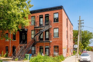 4892 Cazelais Rue in Montréal, QC - Building Photo