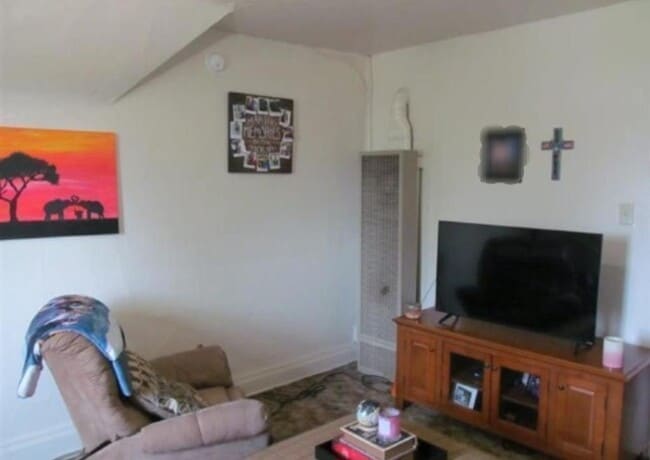 property at 411 S Simon St