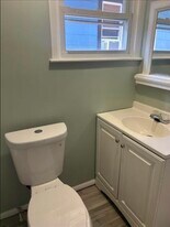 32 S Bellevue Ave in Atlantic City, NJ - Building Photo