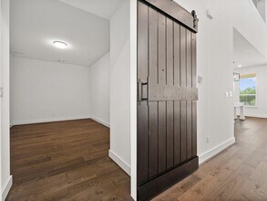 654 Pear Tree Ln in Austin, TX - Building Photo - Building Photo
