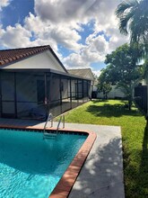 20130 NW 59th Ct in Hialeah, FL - Building Photo - Building Photo
