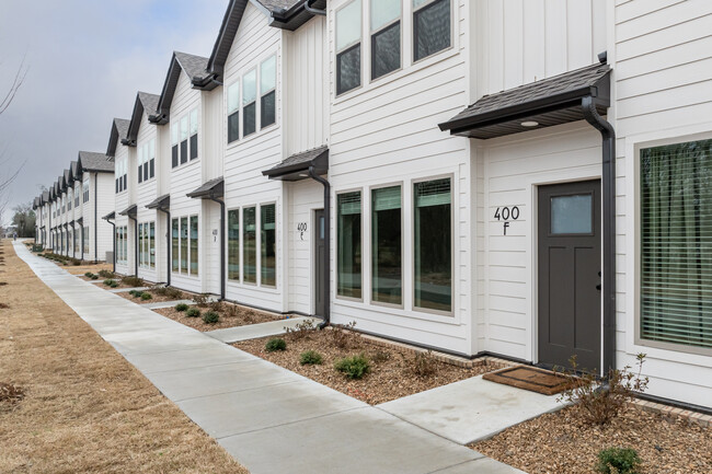 1 Bed 1 Bath Luxury Energy Efficient Townhomes