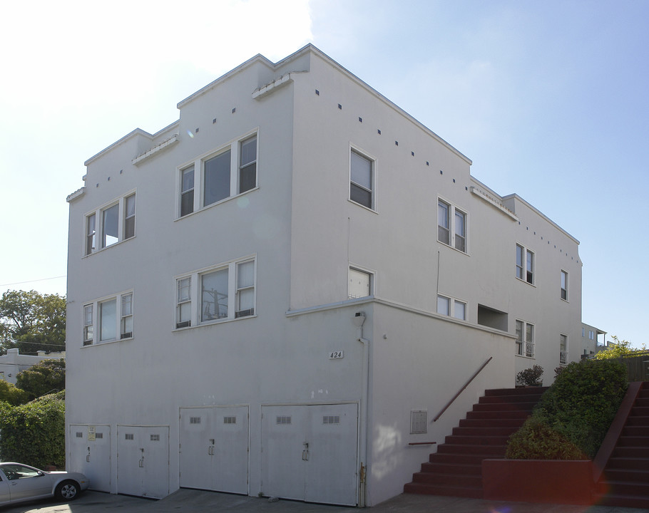 424 Wayne Ave in Oakland, CA - Building Photo