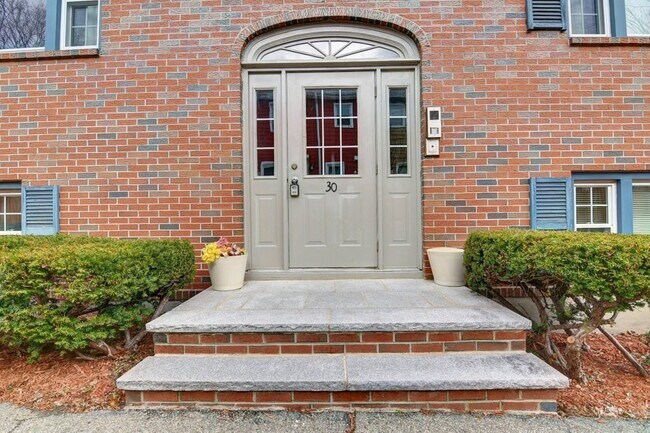 30 Trull St in Boston, MA - Building Photo - Building Photo