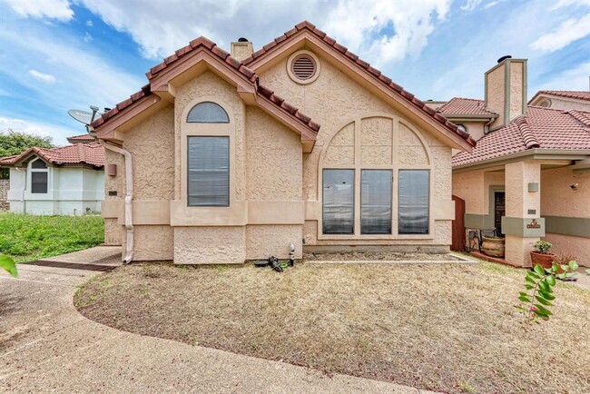 583 Rupen Dr in Lakeway, TX - Building Photo - Building Photo
