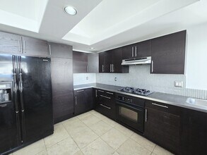 8528 W Gilmore Ave in Las Vegas, NV - Building Photo - Building Photo