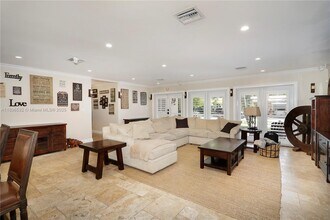 6461 SW 74th St in South Miami, FL - Building Photo - Building Photo