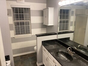 1825 Mountain Ash Dr in Joplin, MO - Building Photo - Building Photo