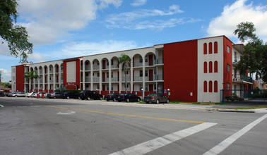 Monterey Apartments in North Miami, FL - Building Photo - Building Photo