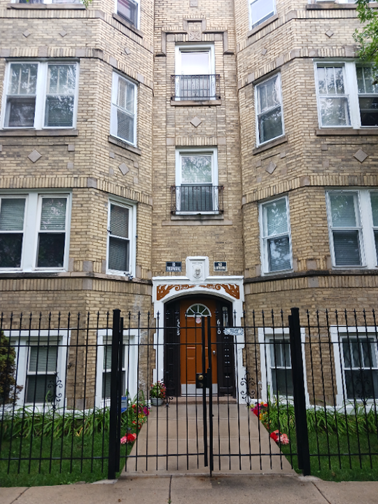 608-610 N Spaulding Ave in Chicago, IL - Foto de edificio