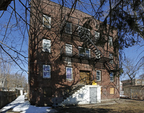 Elmhurst Apartments in Trenton, NJ - Foto de edificio - Building Photo