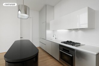 56 Leonard St in New York, NY - Building Photo - Building Photo