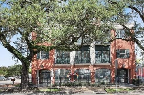 3305 Saint Charles Ave in New Orleans, LA - Foto de edificio