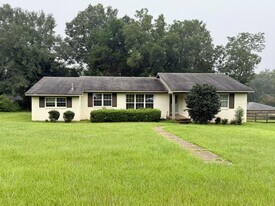 325 Homewood Ave in Troy, AL - Building Photo