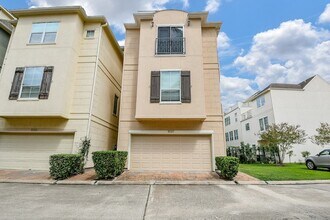 9127 Harbor Hills Dr in Houston, TX - Building Photo - Building Photo