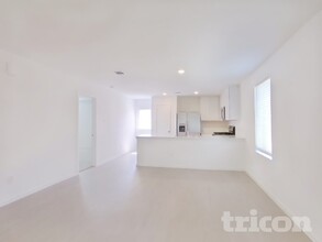 3060 Dawn Sound Dr in Park Row, TX - Foto de edificio - Building Photo