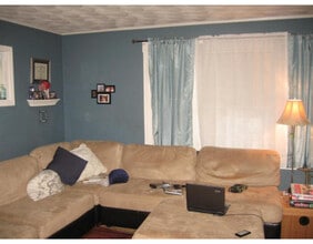 60 Hamilton St, Unit 1 in Medford, MA - Building Photo - Building Photo