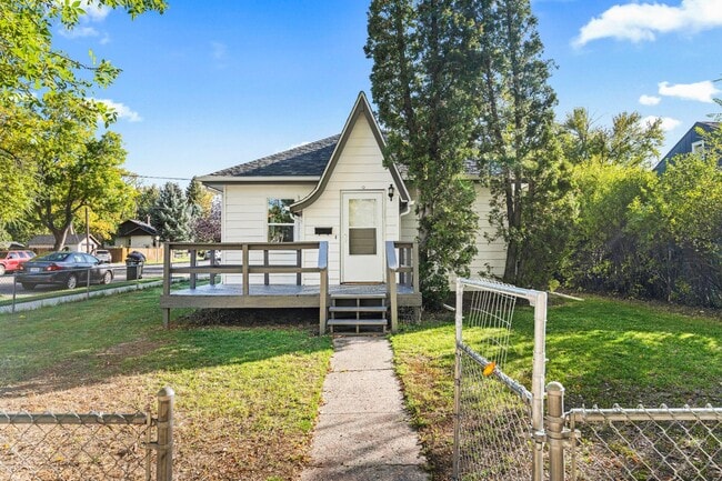 402 Burlington Ave in Billings, MT - Foto de edificio - Building Photo