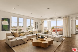 1700 S Pacific Coast Hwy in Redondo Beach, CA - Building Photo