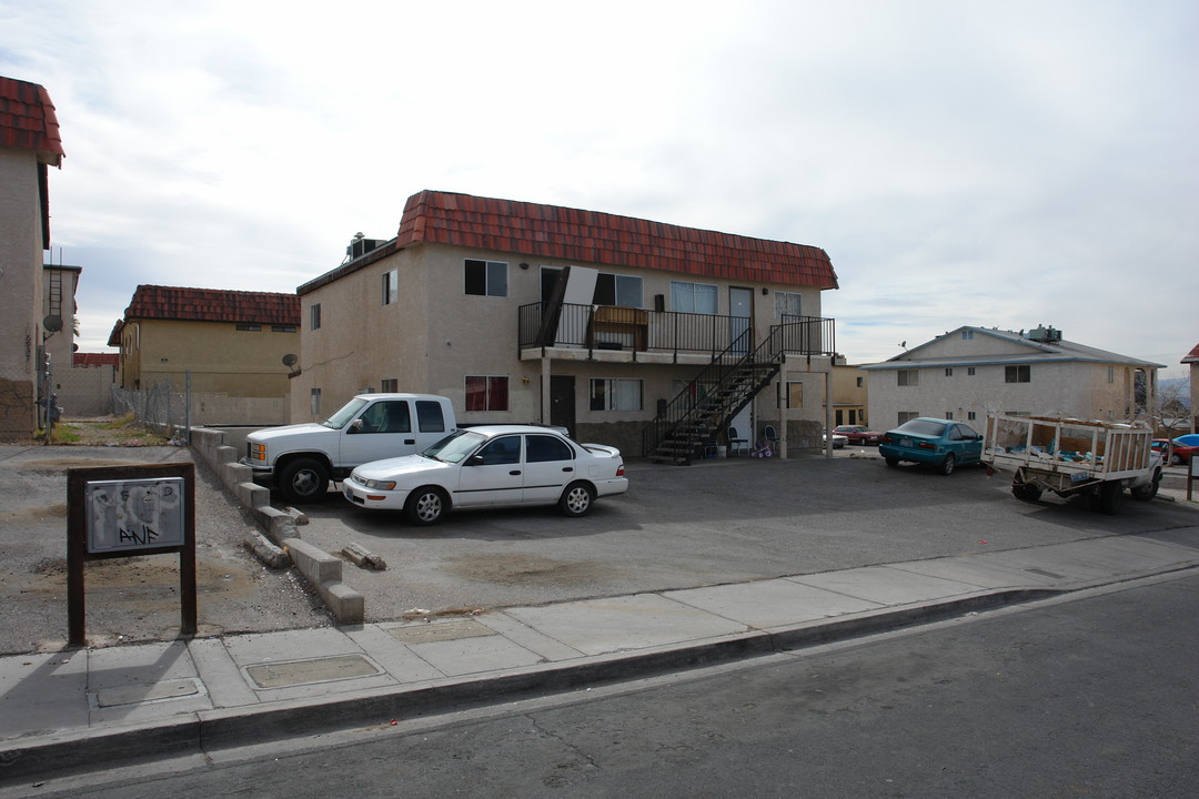 6923 Issac Ave in Las Vegas, NV - Building Photo