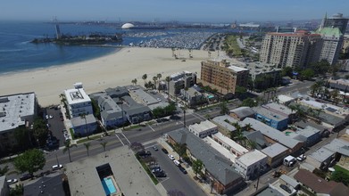 1065 E Ocean Blvd in Long Beach, CA - Building Photo - Building Photo