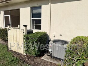 11973 Sturbridge Ln in Wellington, FL - Building Photo - Building Photo