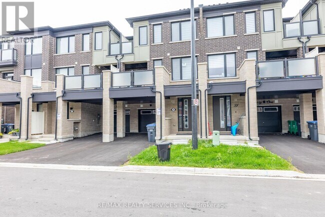 29 Keppel Cir in Brampton, ON - Building Photo - Building Photo