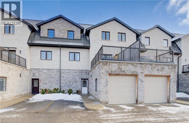 255 Woolwich St in Waterloo, ON - Building Photo - Building Photo