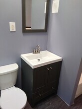 229 Church St, Unit #3 in Phoenixville, PA - Foto de edificio - Building Photo