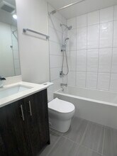 13735 35th Ave NE in Seattle, WA - Building Photo - Building Photo