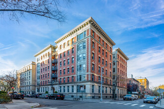 15 Clark St in Brooklyn, NY - Building Photo - Primary Photo